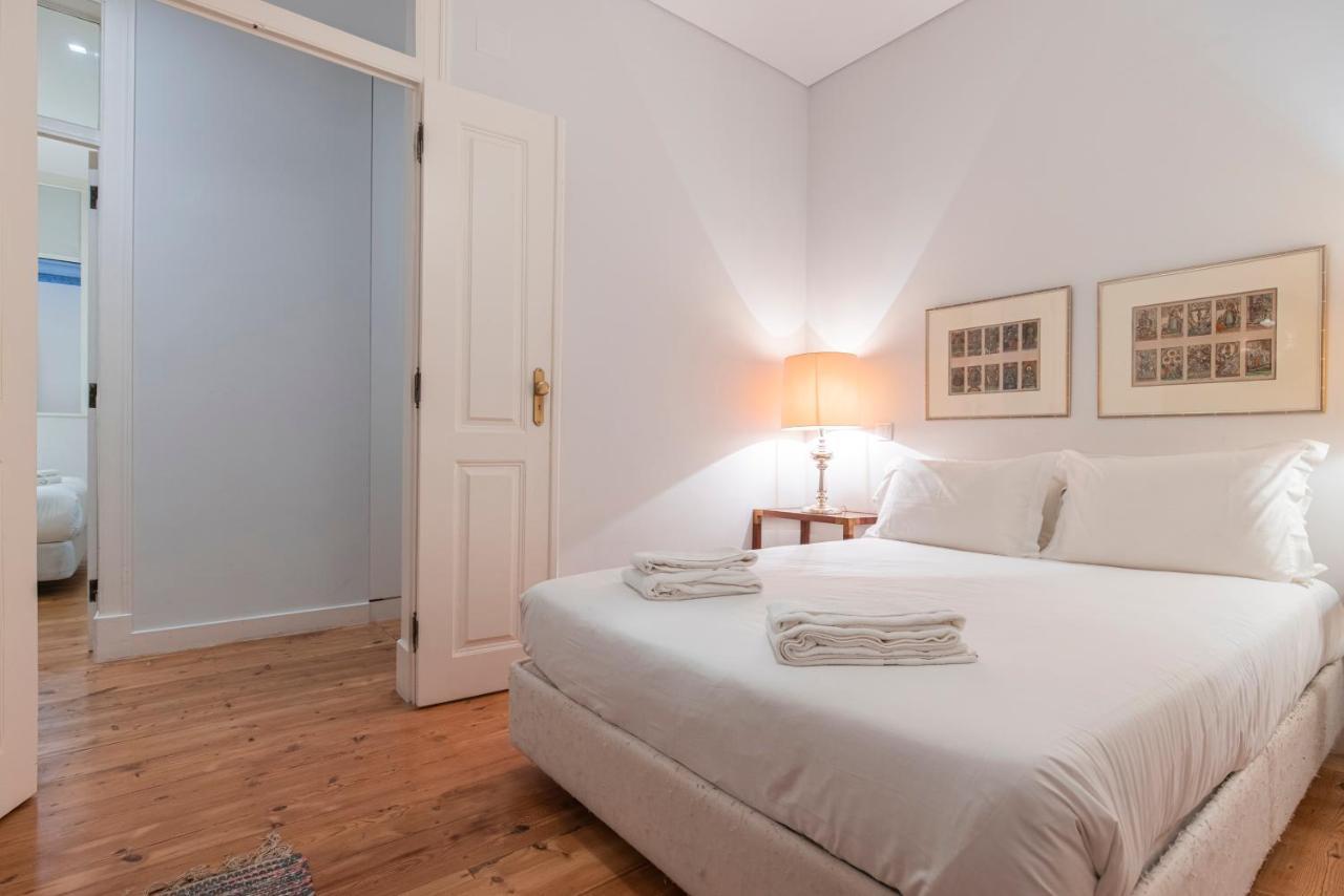 Castelo Design Aparment W/ Balcony & Super View By Lovelystay Lisbon Luaran gambar