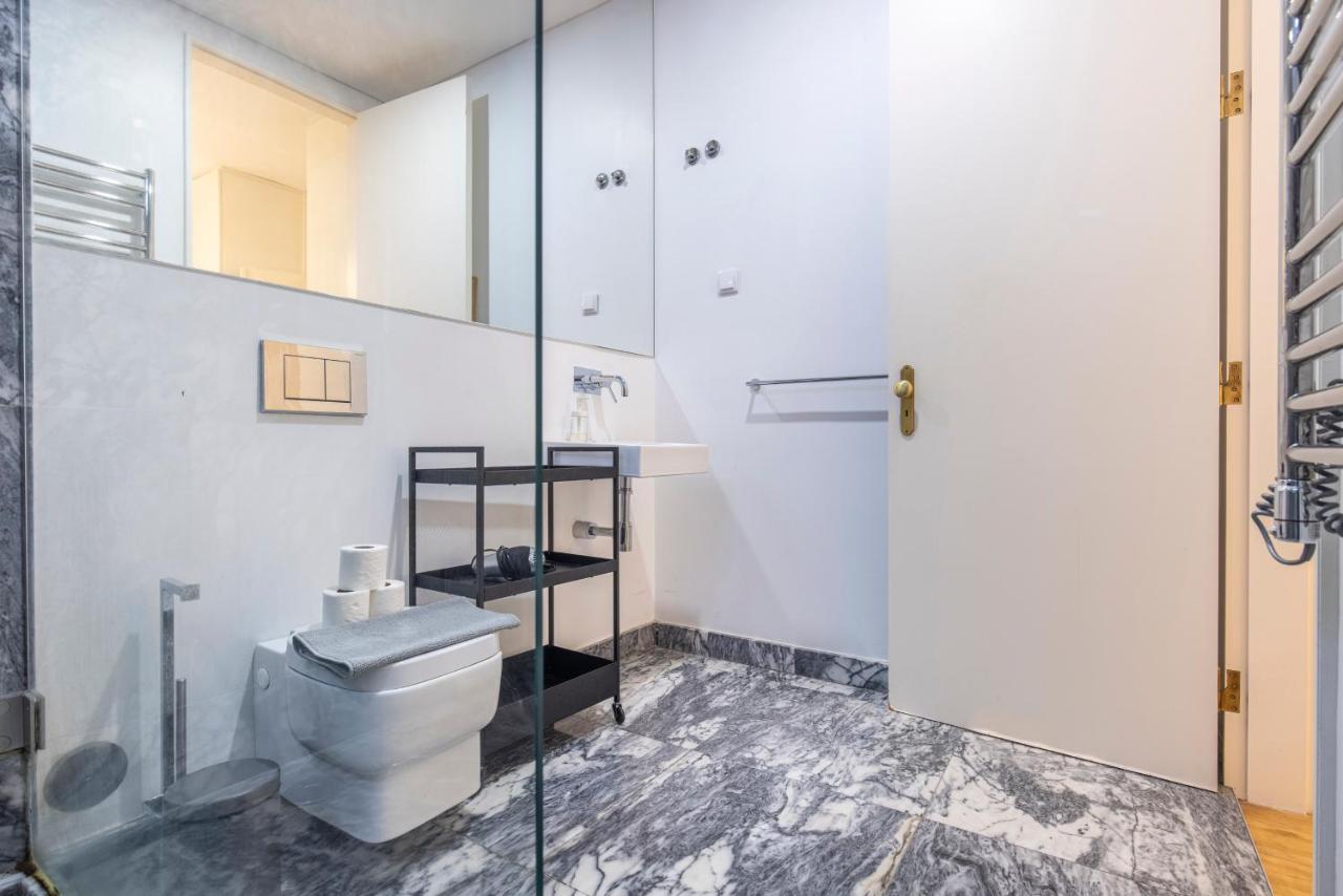 Castelo Design Aparment W/ Balcony & Super View By Lovelystay Lisbon Luaran gambar