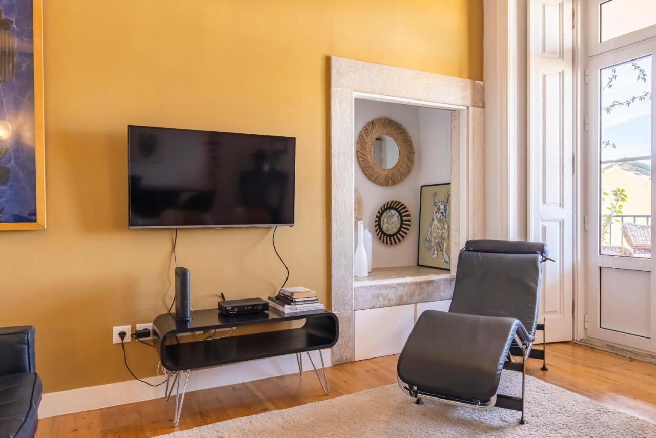 Castelo Design Aparment W/ Balcony & Super View By Lovelystay Lisbon Luaran gambar